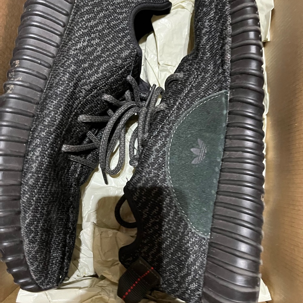 Yeezy 350 v1 black pirate size 10 - Picture 7 of 7